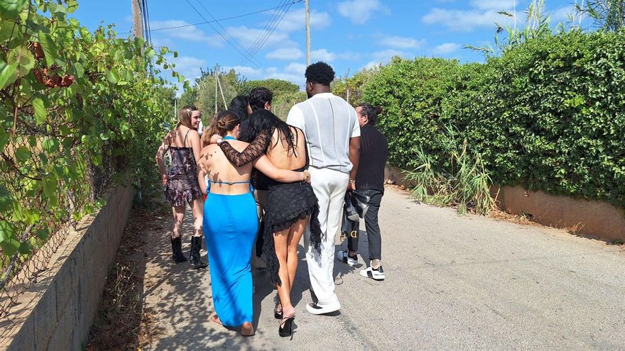 Vecinos de es Pujols, en Sant Josep, hartos de las fiestas ‘after’ en una casa