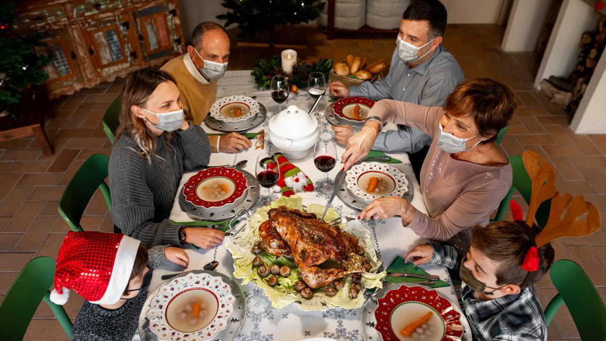 La mascarilla seguirá siendo una de las principales medidas recomendables en Navidad.