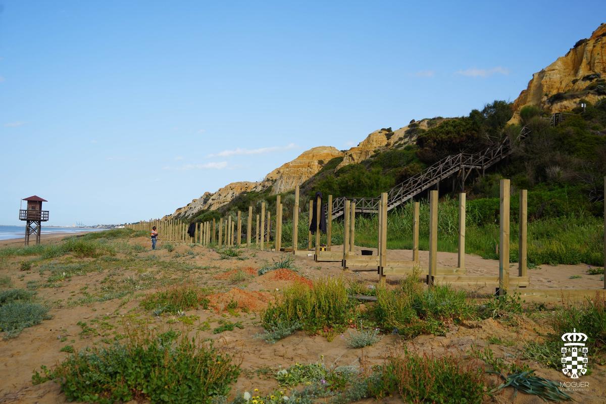 Construcción de la pasarela del Parador de Mazagón Construcción de la pasarela del Parador de Mazagón