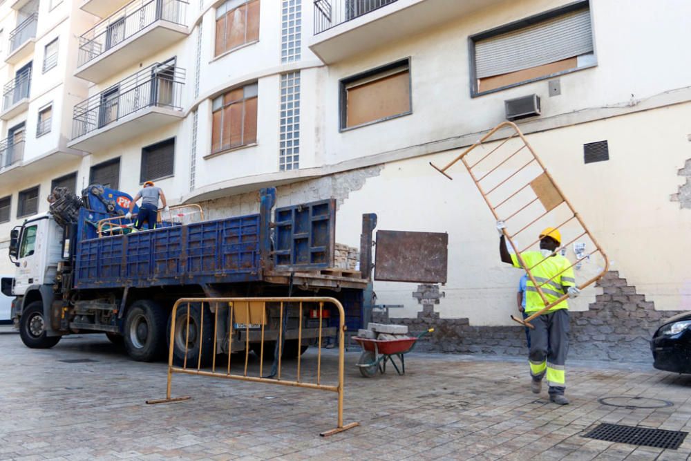 Tras la primera fase de de acondicionamiento del entorno para las obras y retirada del amianto del edificio que albergó los cines Astoria y Victoria, que durará tres semanas, llegará el derribo, tras el cual se iniciarán los trabajos arqueológicos, que durarán entre cuatro y seis meses