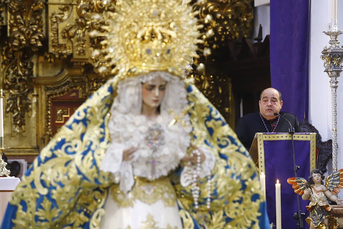 El nuevo manto de la Virgen de la Trinidad, en imágenes