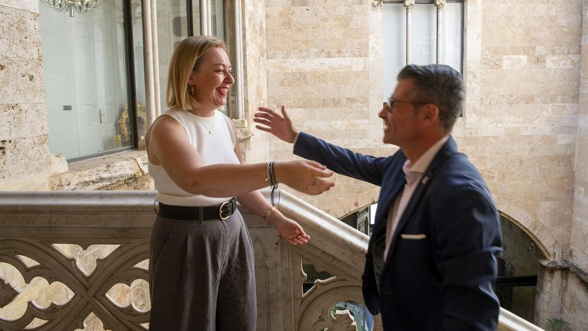 La vicepresidenta de la Diputació, Natàlia Enguix, rep Toni González en una reunió celebrada el mes de juny