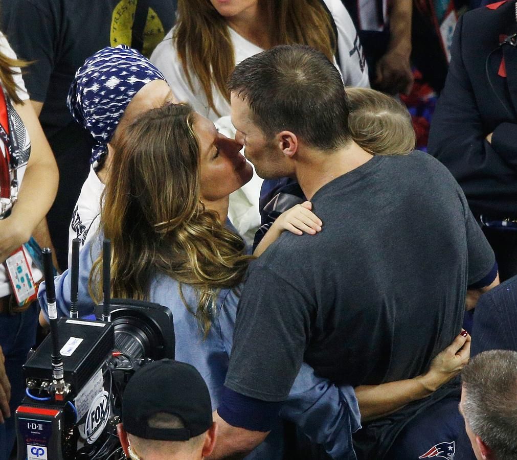 Gisele Bündchen celebra por todo lo alto el triunfo de Tom Brady en la Super Bowl