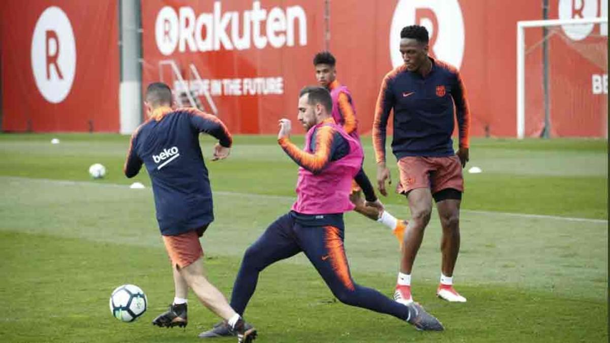 Yerry Mina, durante un entrenamiento del Barcelona