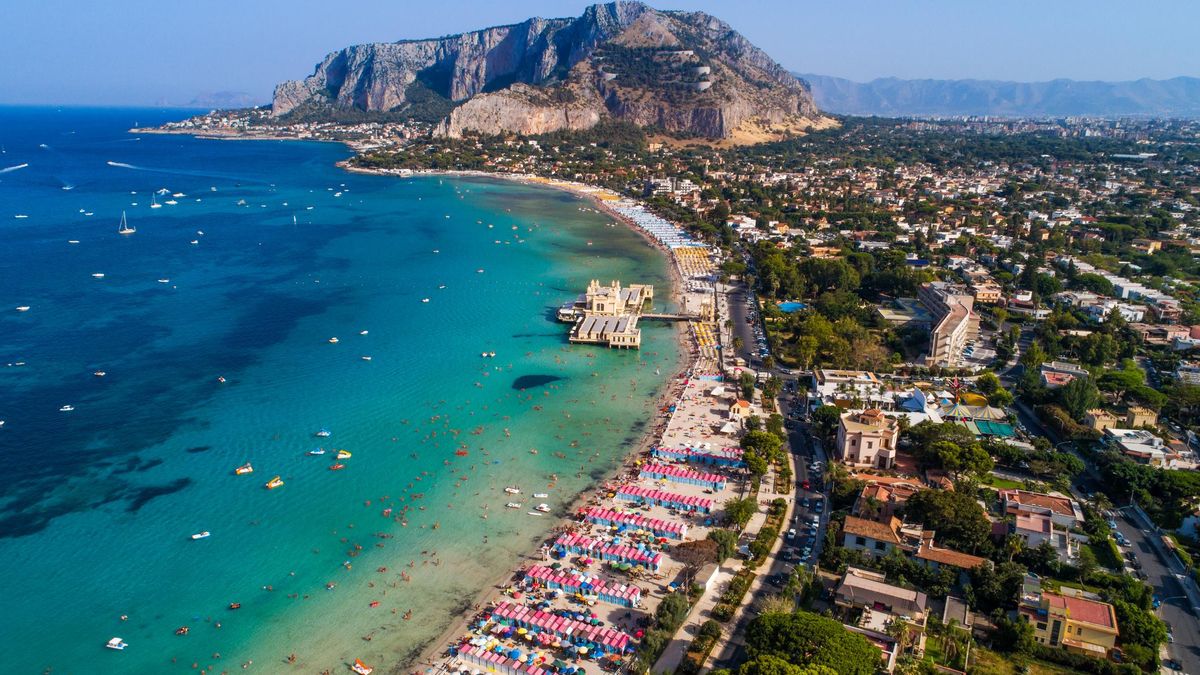 Escápate a la isla italiana por excelencia a precio de risa: vuelos de ida y vuelta por tan sólo 30 euros