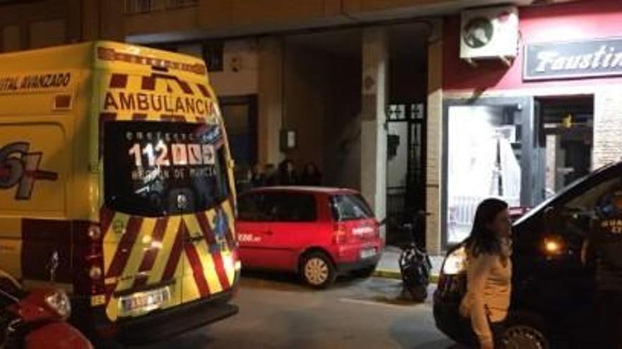 Muere un niño al estrangularse mientras jugaba con una cortina en Murcia