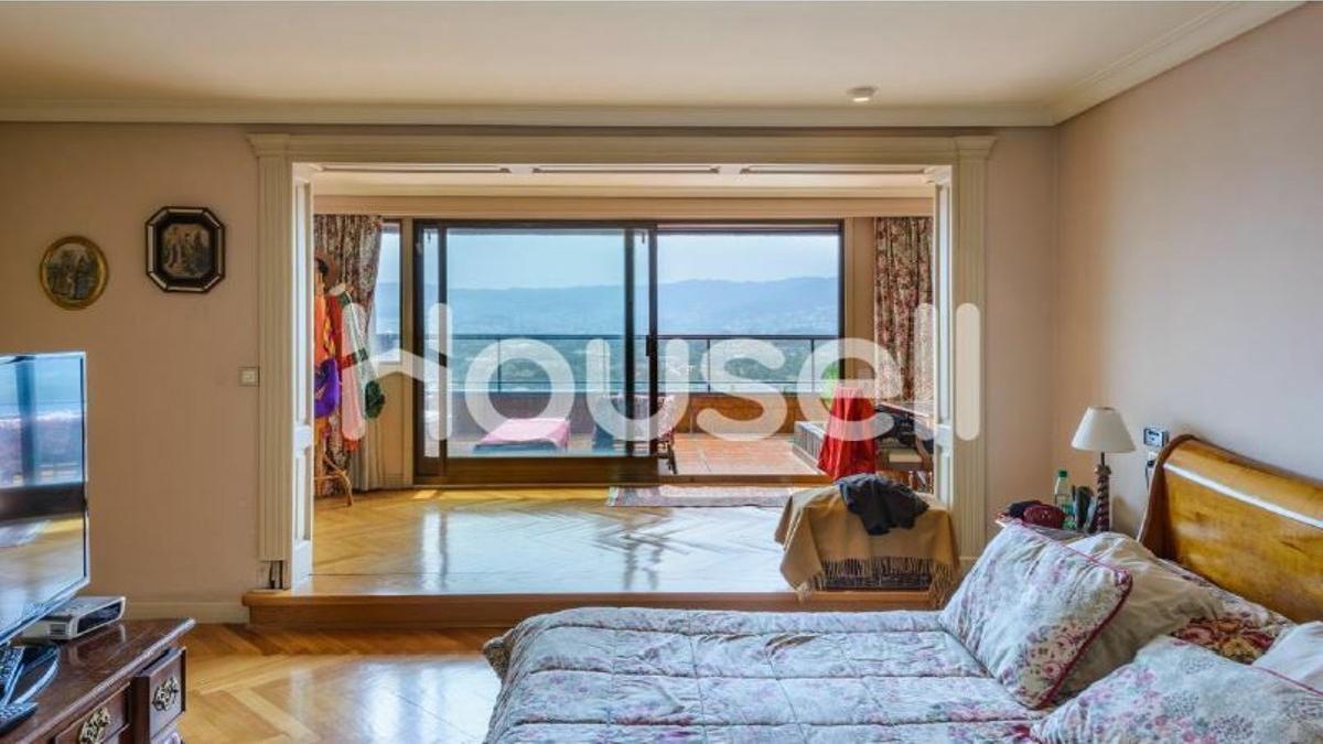 Ático a la venta en Vigo por más de un millón de euros.