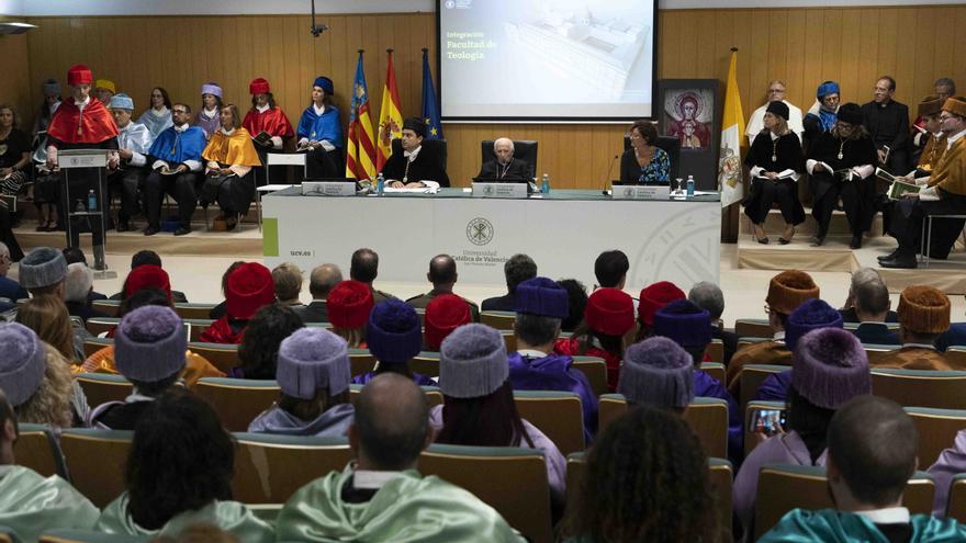 Apertura del curso de la Universidad Católica