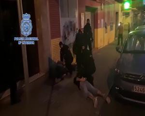 Detenido en Huelva el hombre que huyó de Zaragoza con su hijo de 8 años para evitar entregarlo a su madre a finalizar el régimen de visitas establecido por un juzgado.