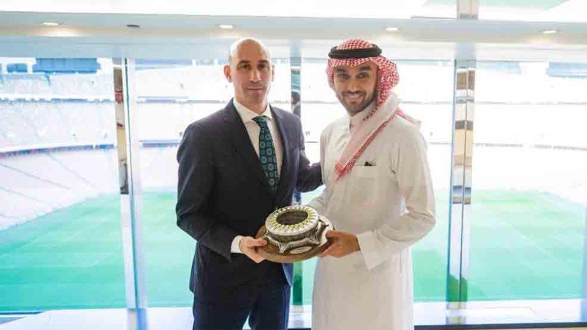 Rubiales, junto al príncipe Alfaisal en el acto de presentación de la Supercopa.