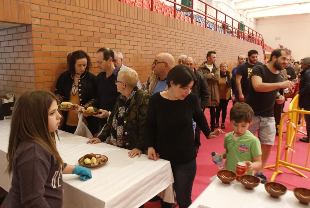 Cientos de personas disfrutan de la cita gastronómica más popular del municipio