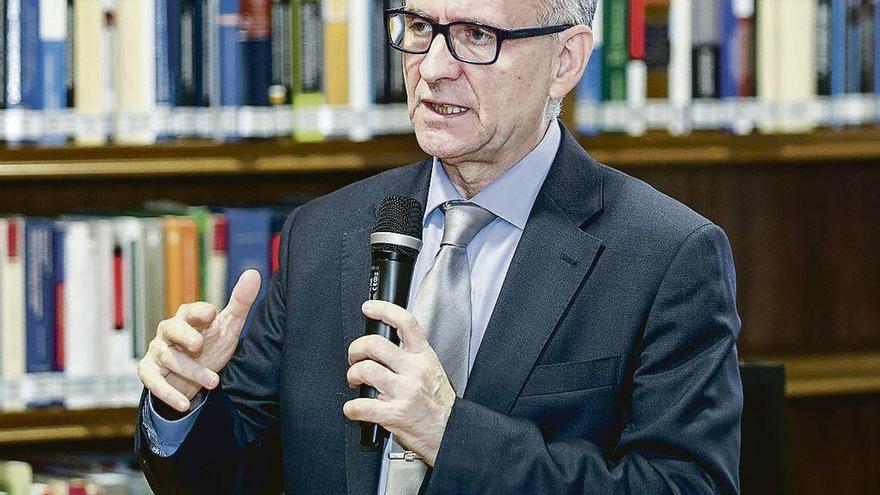 Eduardo Rojo Torrecilla, durante su intervención.