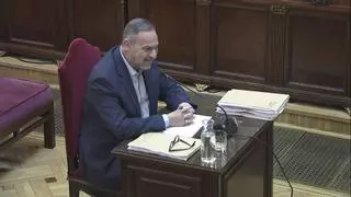 Ábalos, un maleante friki