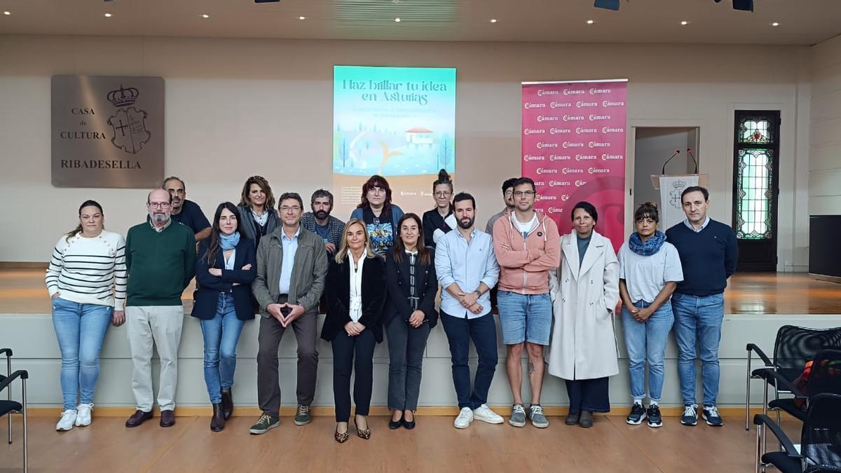 Los participantes en el programa iniciado en Ribadesella.