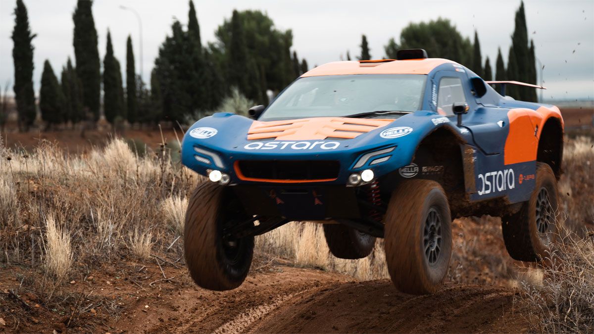 Checa disputará su segundo Dakar con el coche de Astara Team