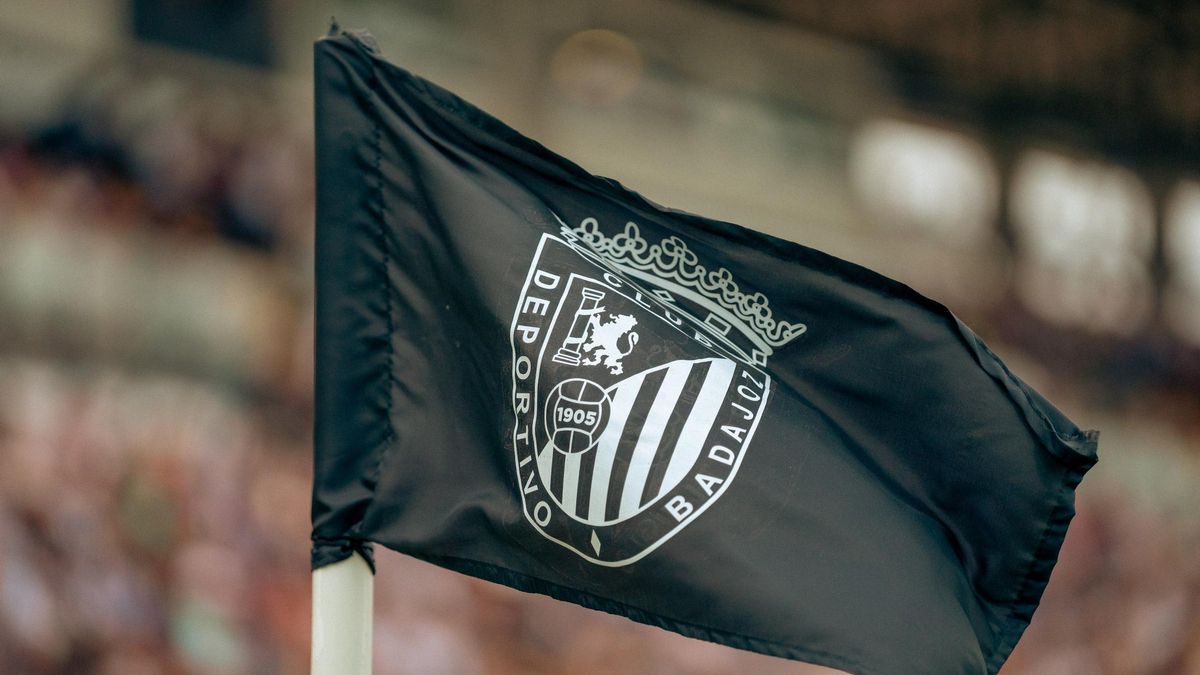 Banderín de córner en el estadio Nuevo Vivero.