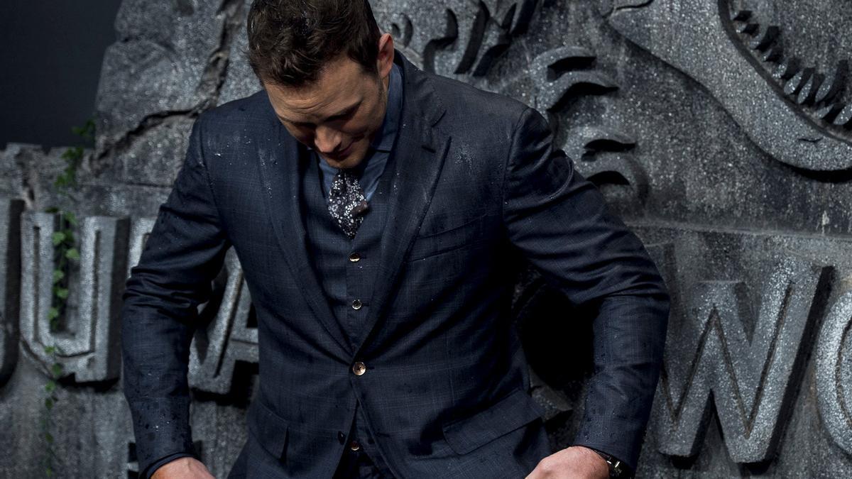 Chris Pratt empapado en el estreno de 'Jurassic World' en Madrid