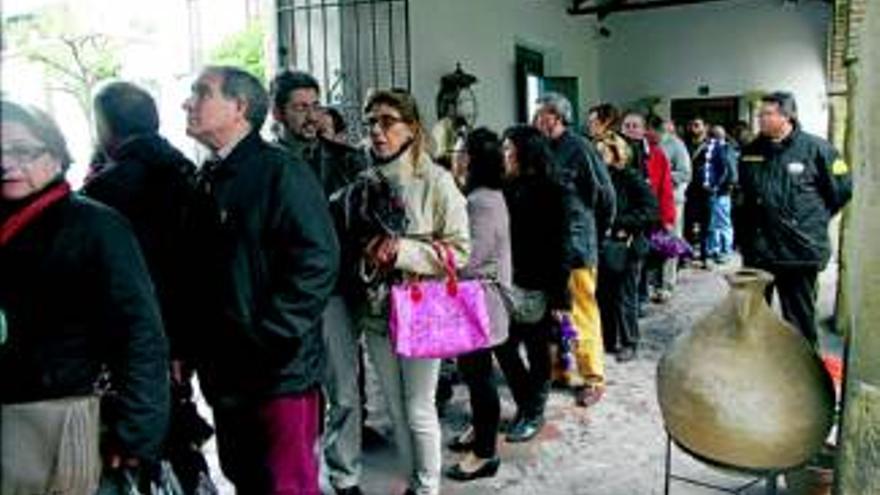 Colas para ver los patios del Palacio de Viana