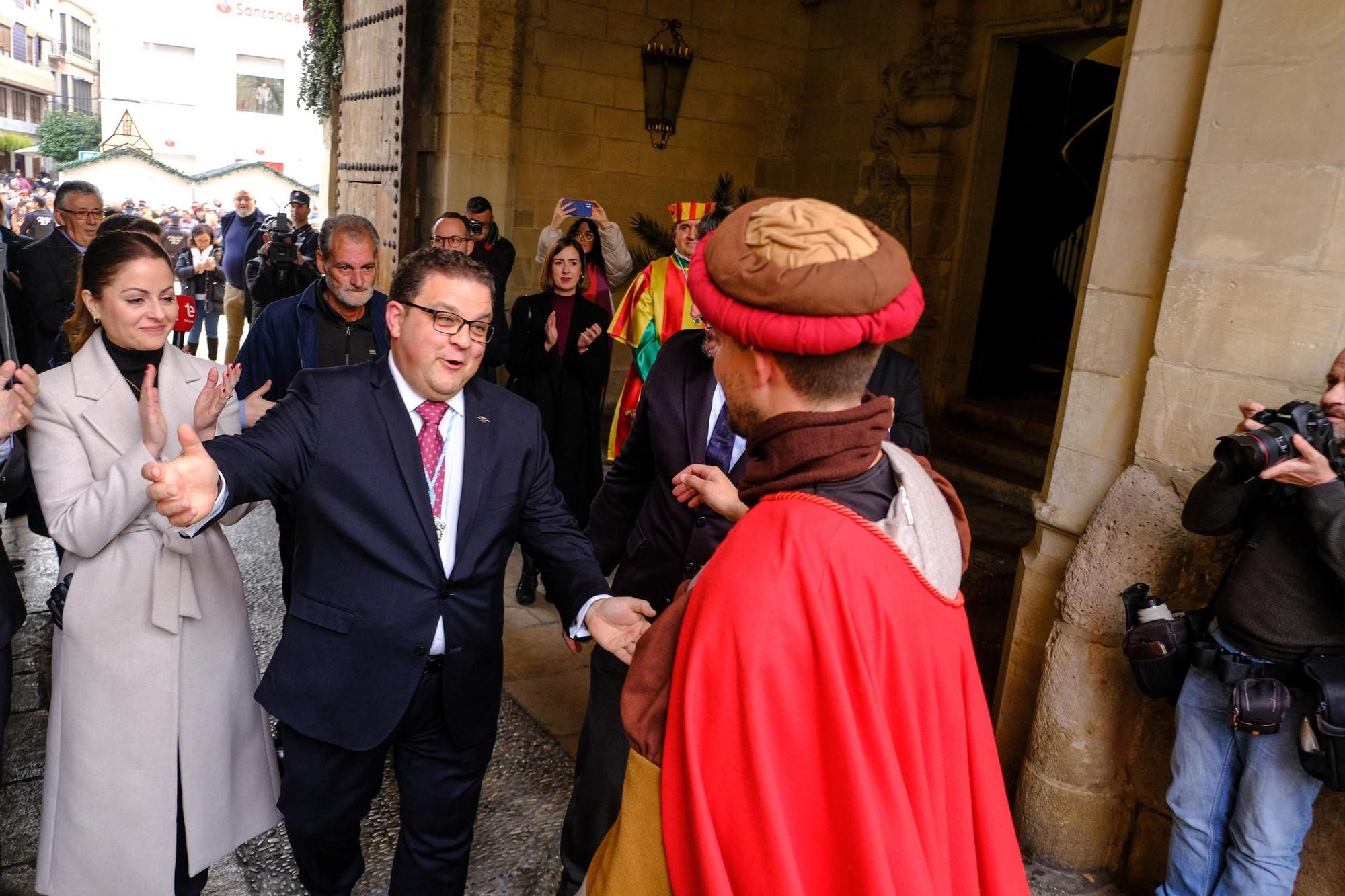 Cien imágenes para entender las Fiestas de la Venida de la Virgen de Elche