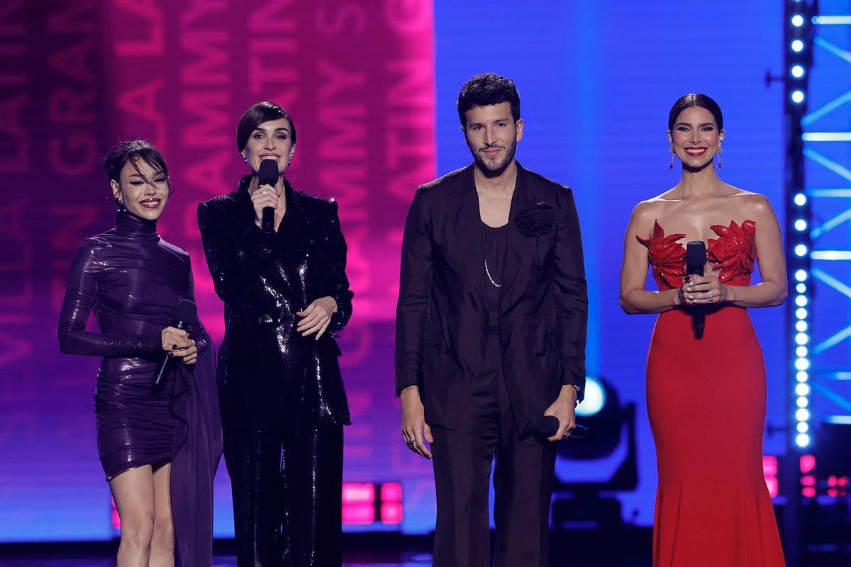 Danna Paola, Paz Vega, Sebastián Yatra y Roselyn Sánchez con nuevo look en los Latin Grammy 2023