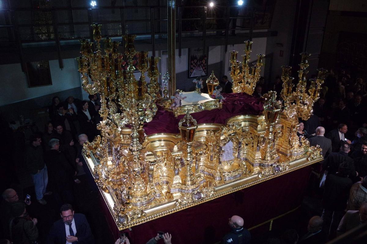 El Cristo del Amor estrena una joya para la Semana Santa de Málaga 2026