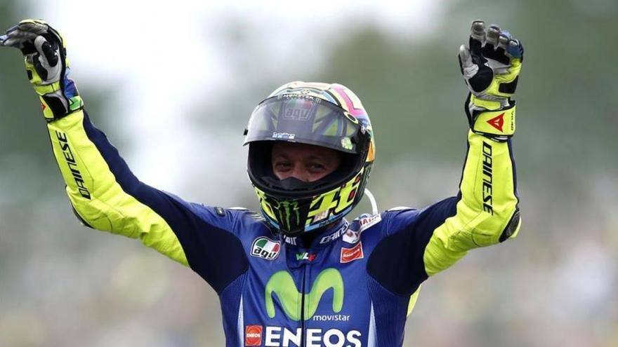 Rossi vuelve a ganar 18 carreras después