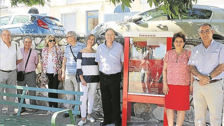 Un proyecto apoya el fomento de la lectura en una serie de espacios libres