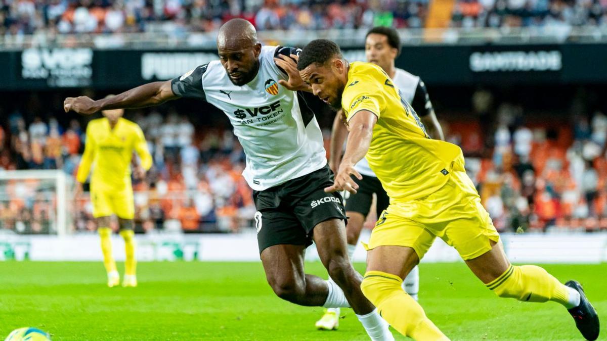 Un lance del partido en el Valencia-Villarreal