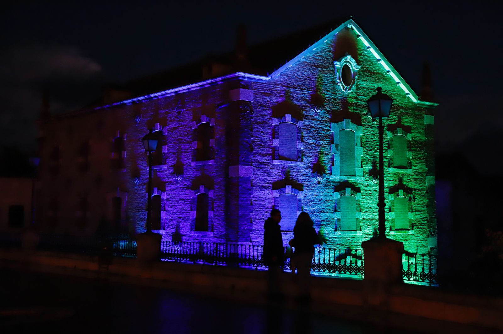 Puente Genil ilumina la Navidad con el estreno mundial de Ecogreenlux