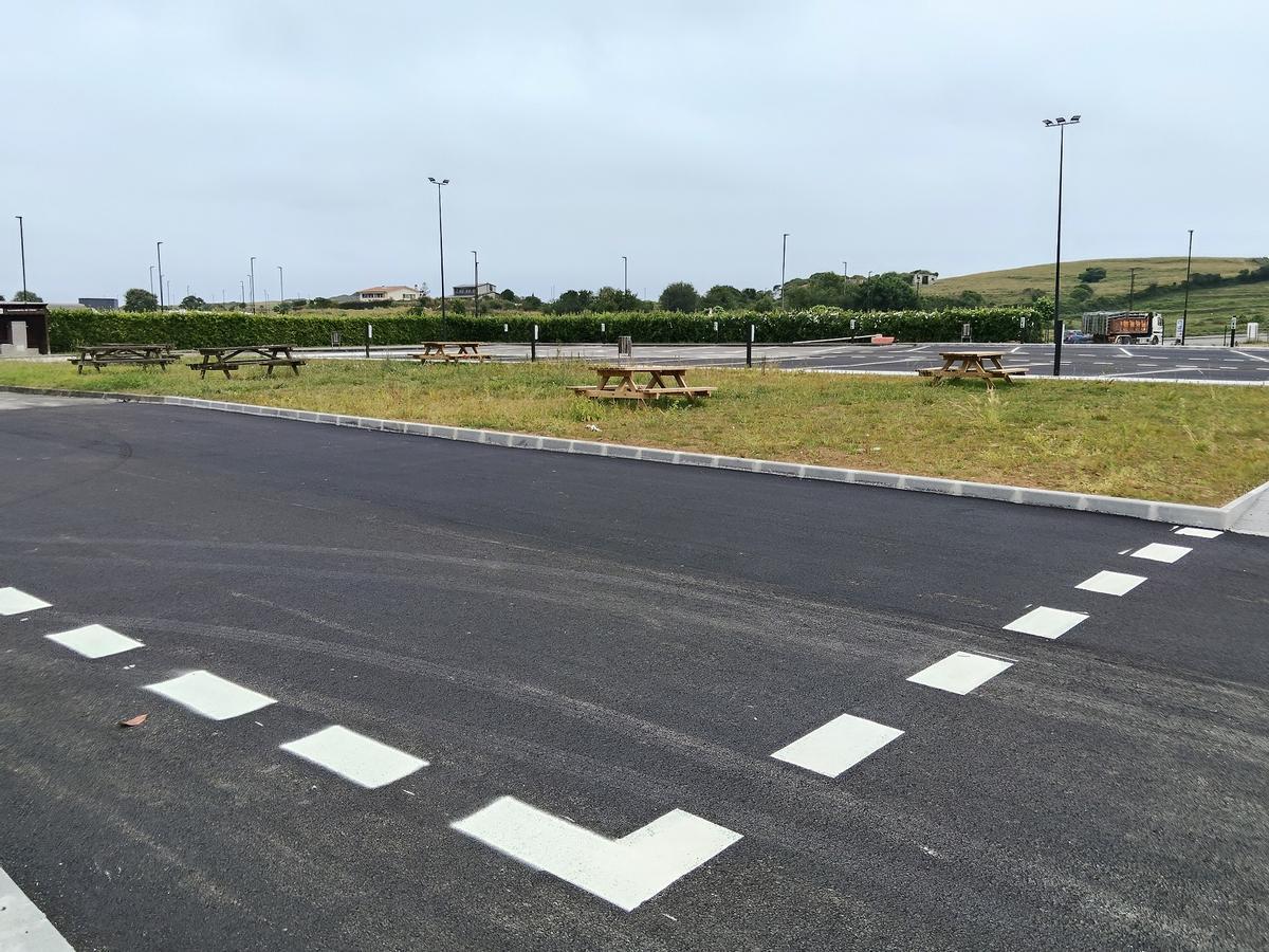 Área de estacionamiento de La Talá, en Llanes.