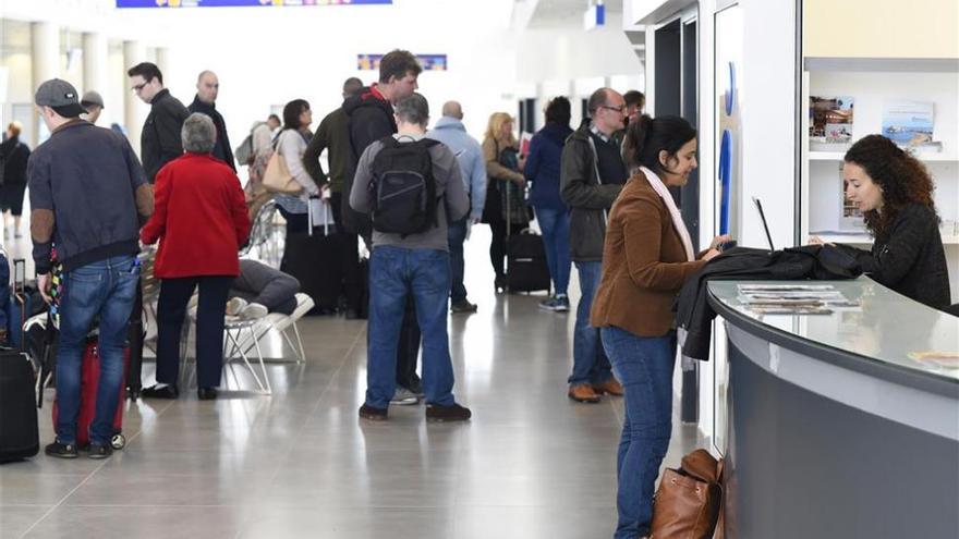 El aeropuerto de Castellón retoma mañana los vuelos a Bristol durante el verano