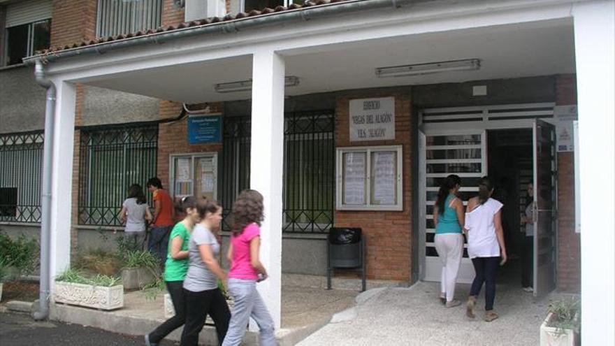 Actos en los 2 institutos dedicados a la filosofía