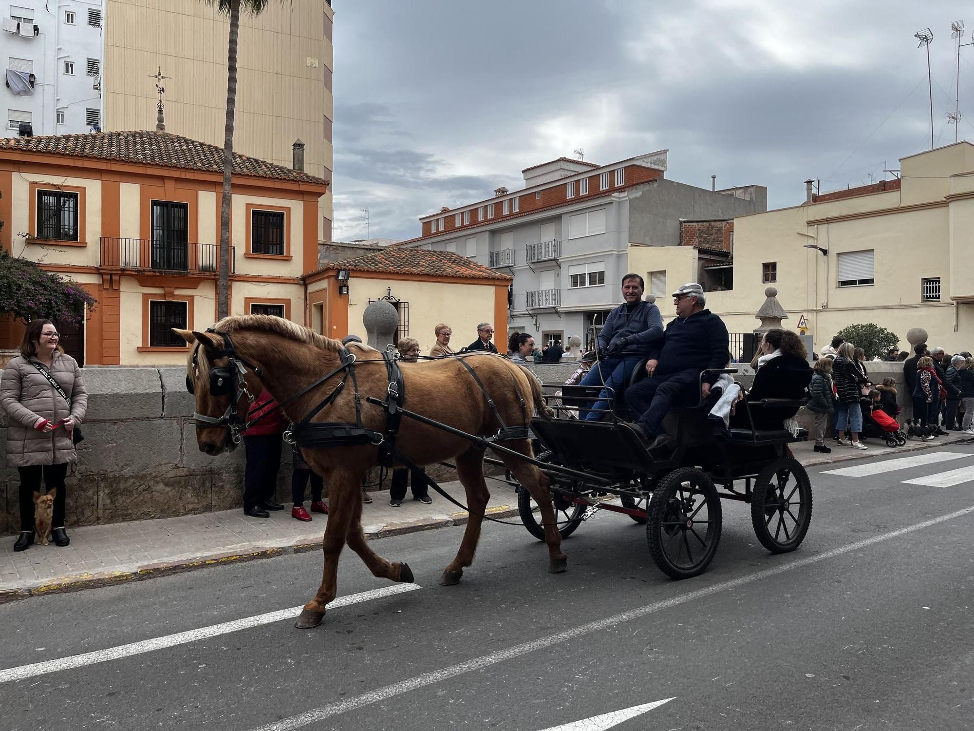 Imágenes del popular pasacalle de Sant Antoni de Nules