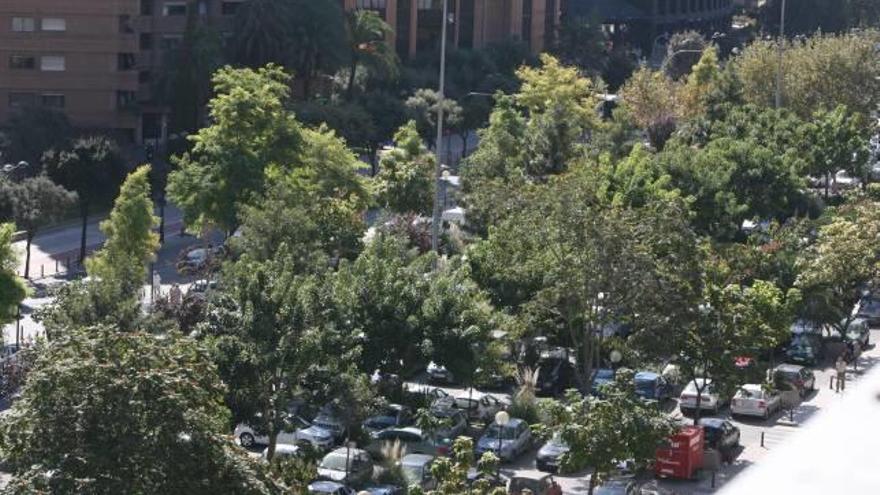 Negocian con la universidad un aparcamiento alternativo al de Aragón