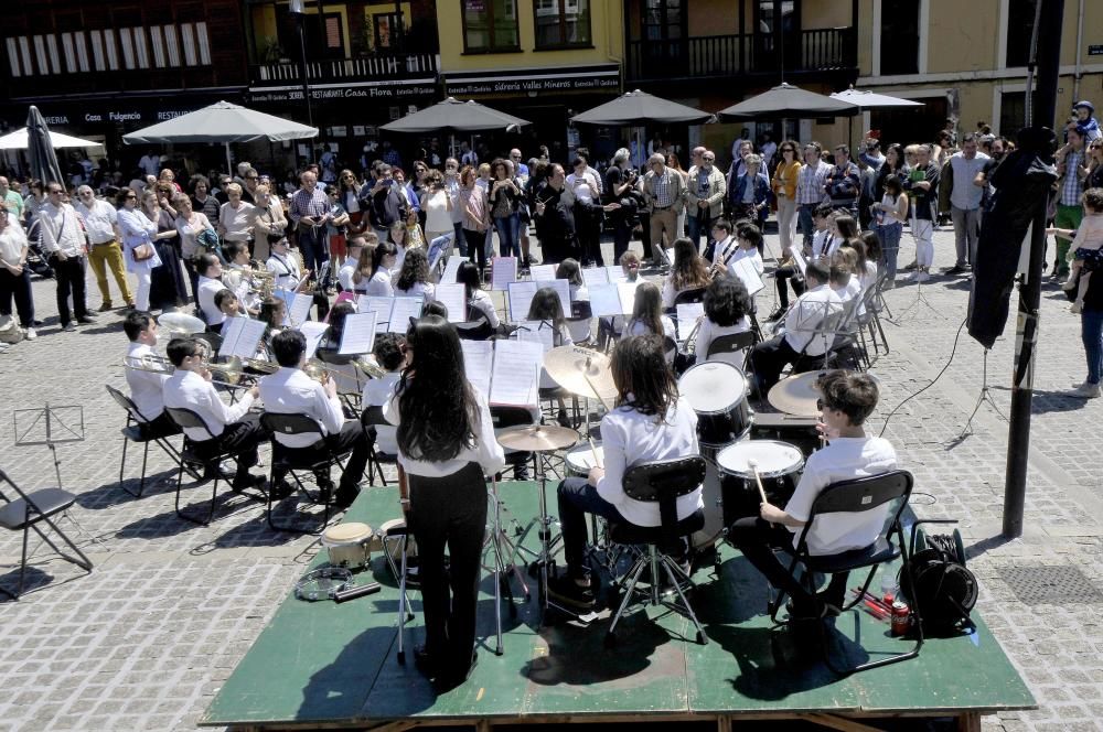 Encuentro de bandas infantiles en Mieres