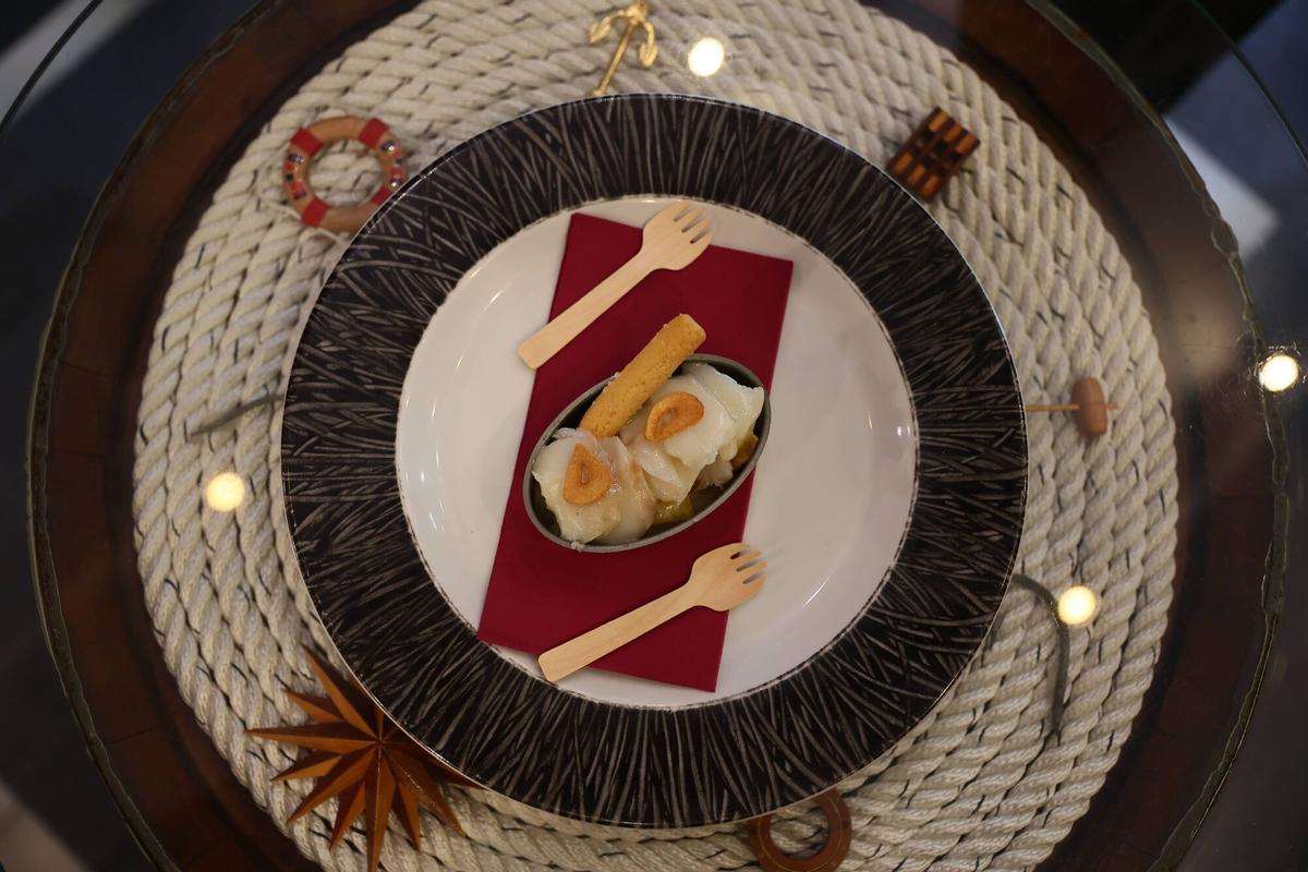 Avilés. Reportaje de la primera jornada de las Tapas de las cofradías