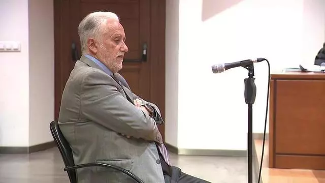 Miguel Reija en su declaración: "Lo primero que hice es meterlo en un sobre de plástico para proteger las posibles huellas"