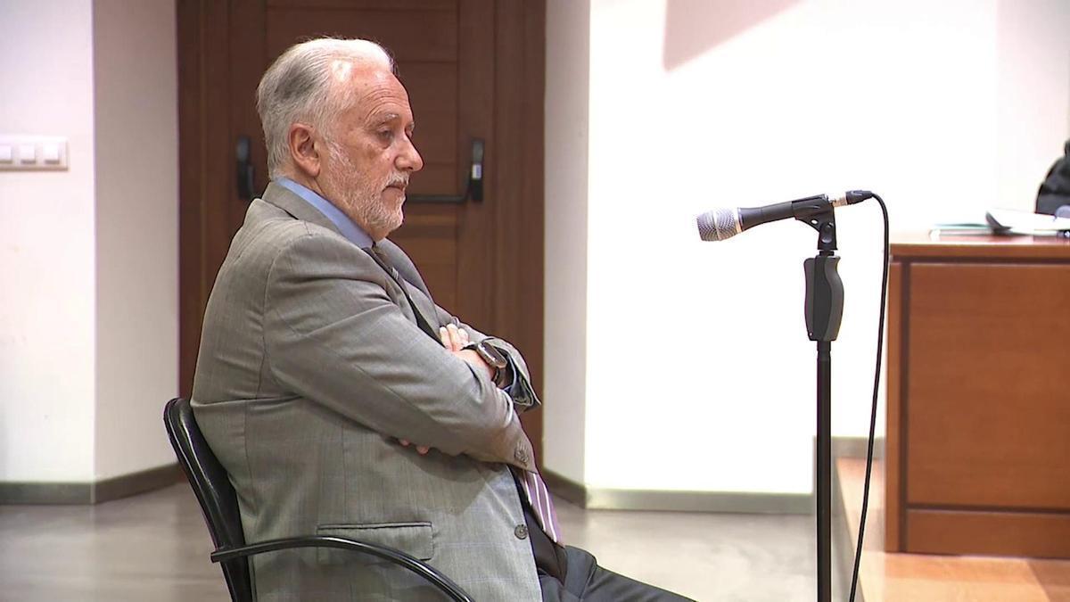Miguel Reija en su declaración: "Lo primero que hice es meterlo en un sobre de plástico para proteger las posibles huellas"