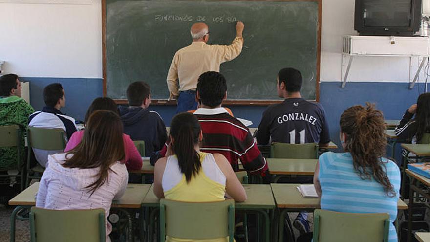 Docentes. Las diferencias salariales entre los profesores de la pública y la concertada son cada vez menores.