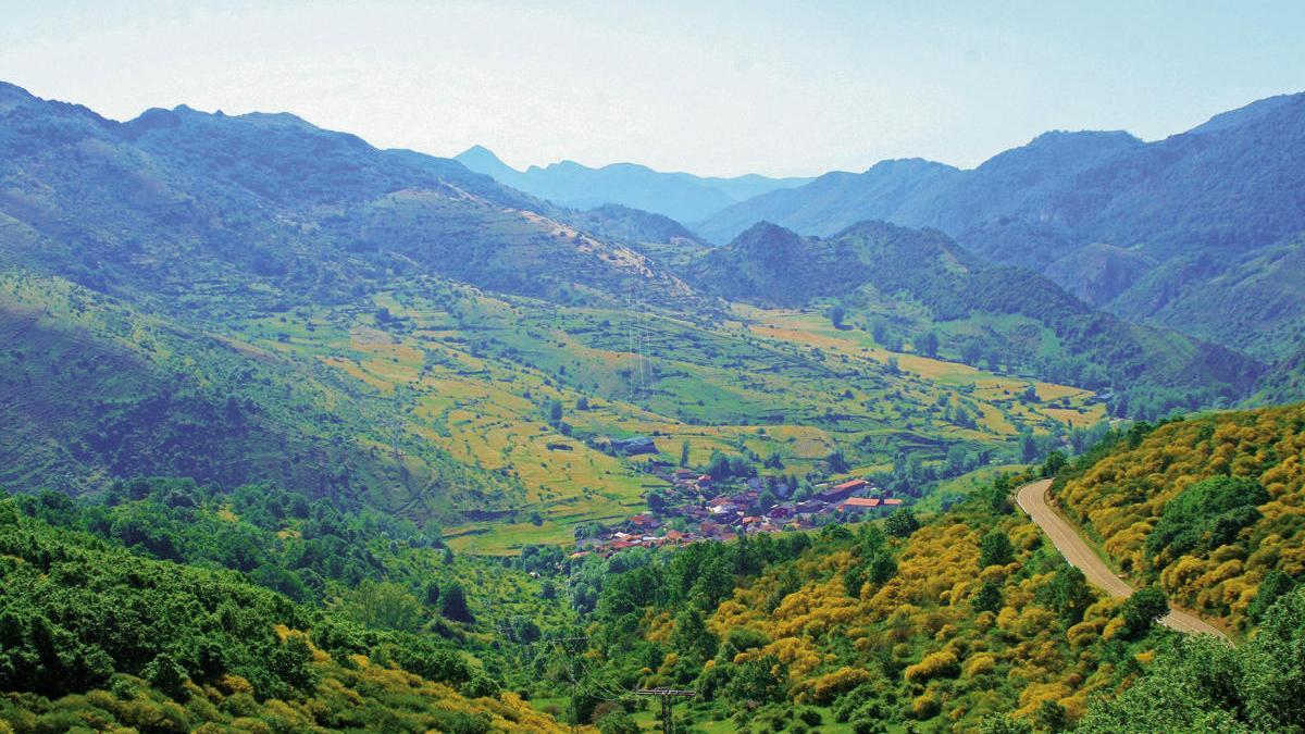 Valle de la Reserva de la Biosfera del Alto Bernesga.