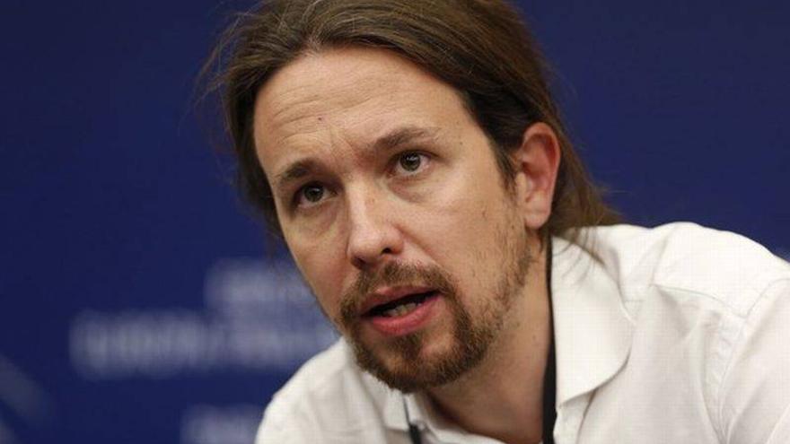 Podemos dice que el PSOE hace el ridículo cuando trata de imitarles y les trata como su enemigo