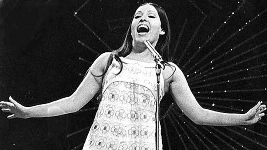 Massiel, cantando &#039;La, la, la&#039; en Eurovisión 1968.