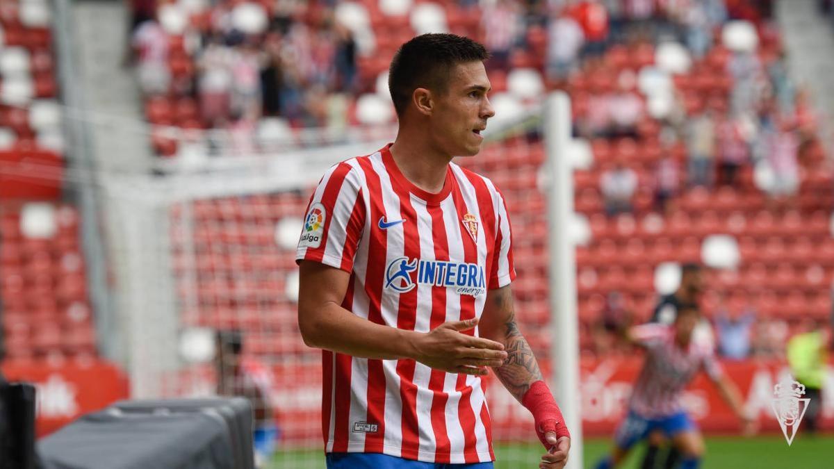 Djuka, en un partido con el Sporting de Gijón