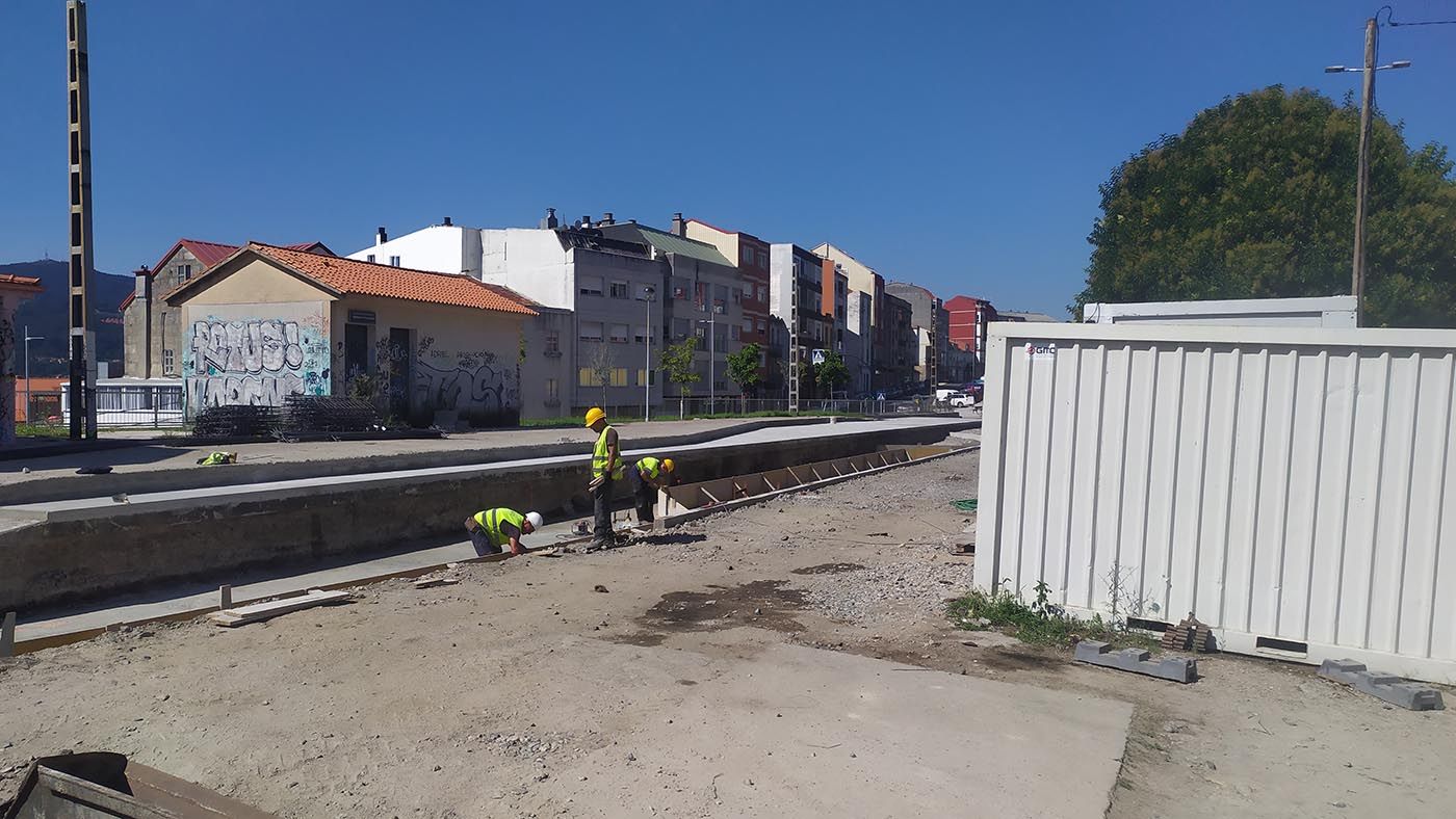 La senda verde de Chapela ya se deja ver