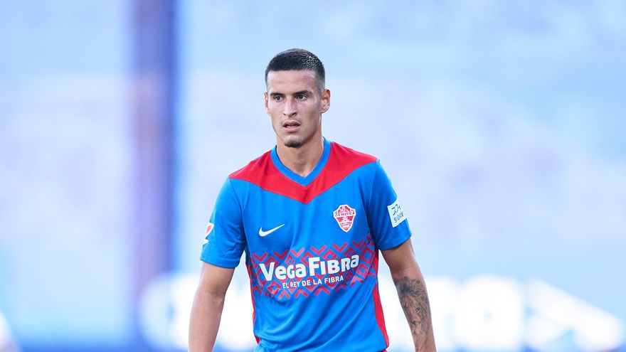 Barzic defenderá los colores del Elche hasta 2028