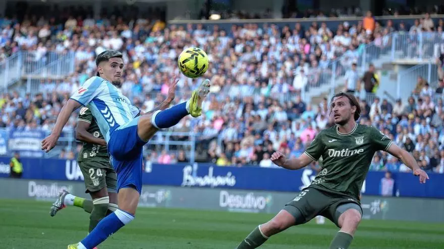 Resumen, goles y highlights del Málaga CF 0 - 0 CD Leganés de la jornada 32 de LaLiga Hypermotion