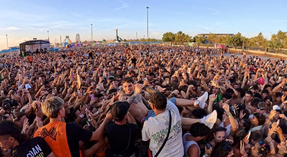 Aquí están las mejores imágenes del RBF de Torrevieja al que acudieron más de 24.000 espectadores