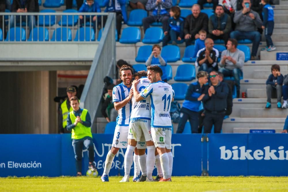 El Atlético Baleares se da un festín ante el Celta B