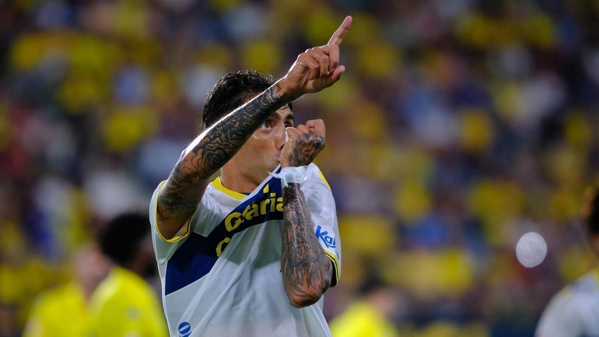 Las Palmas: Y Jefté besó el escudo de la UD Las Palmas un 8 de agosto: «Me esperaba más tieso»