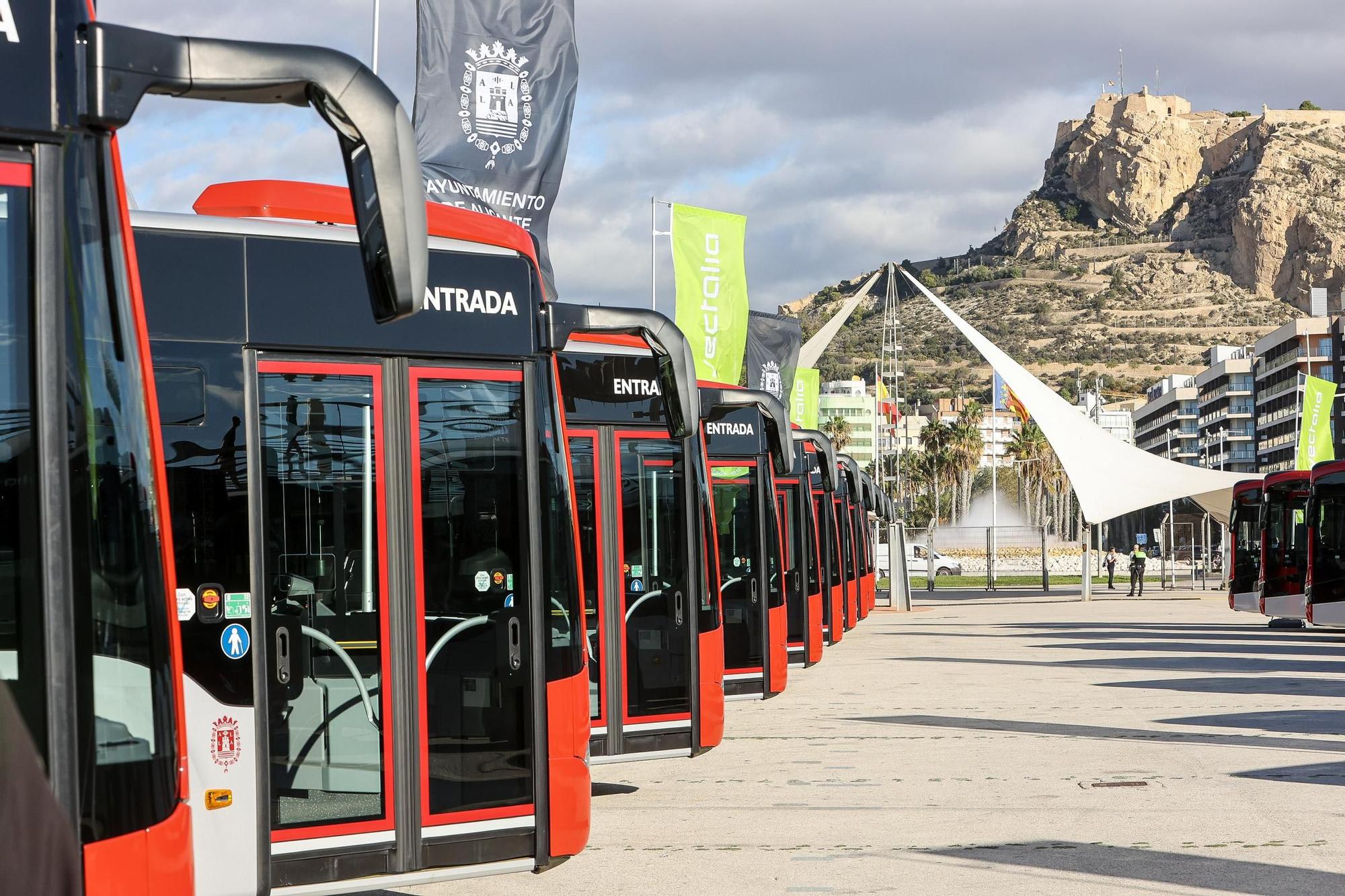 Presentacion de los nuevos autobuses híbridos y electricos de Vectalia